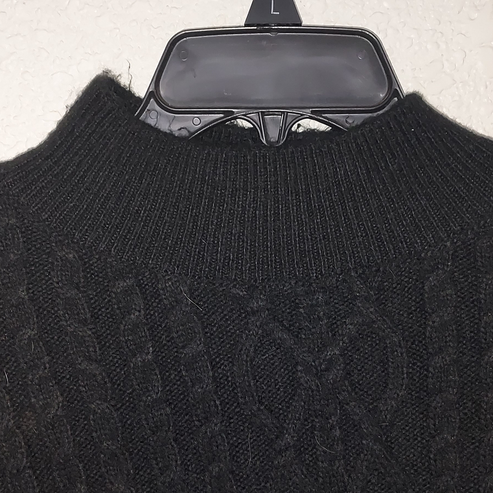 Men's Black Cable Knit Sweater